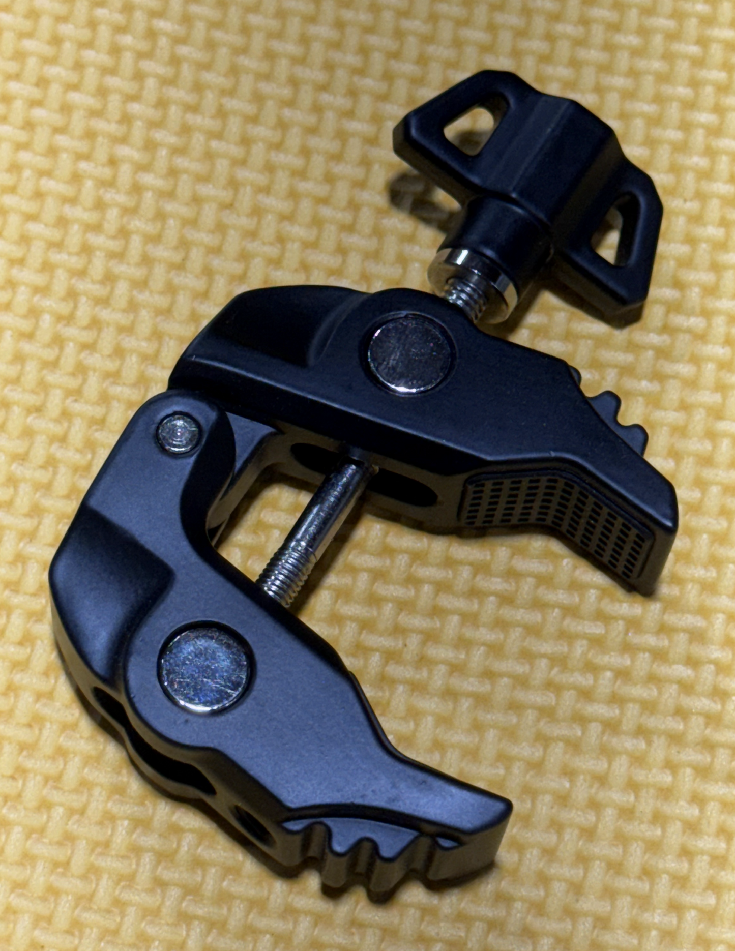 Lower Claw Clamp