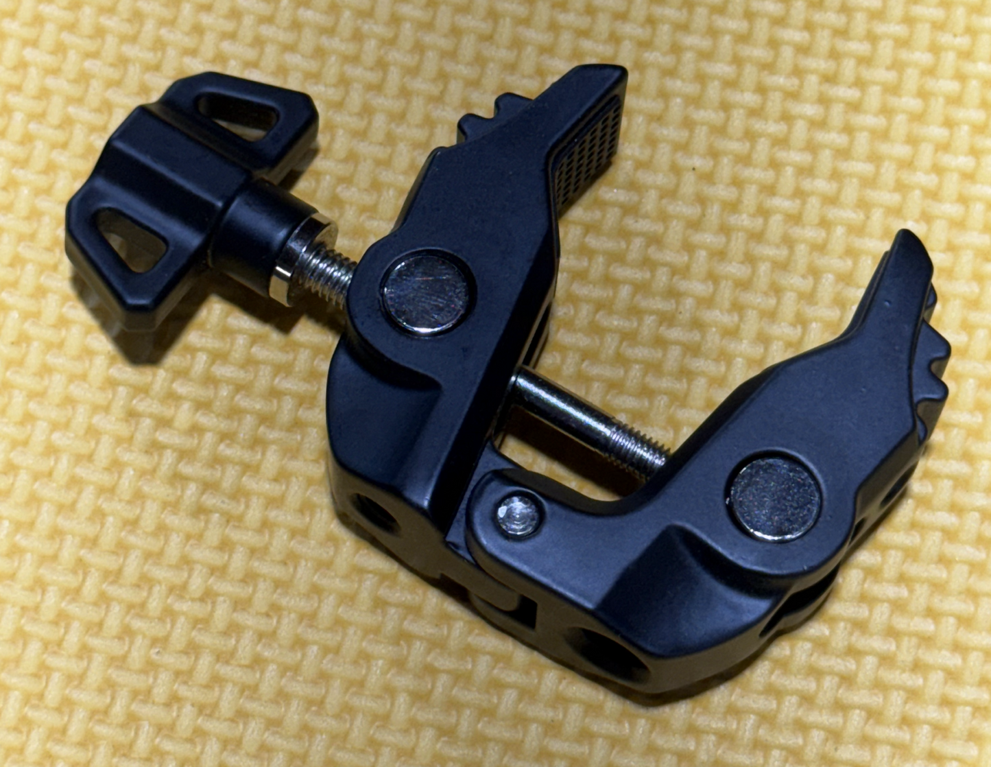 Lower Claw Clamp