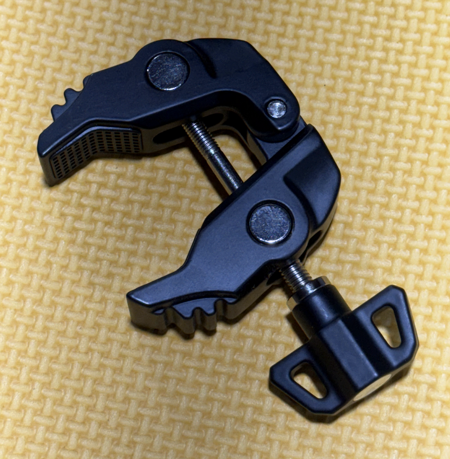 Lower Claw Clamp