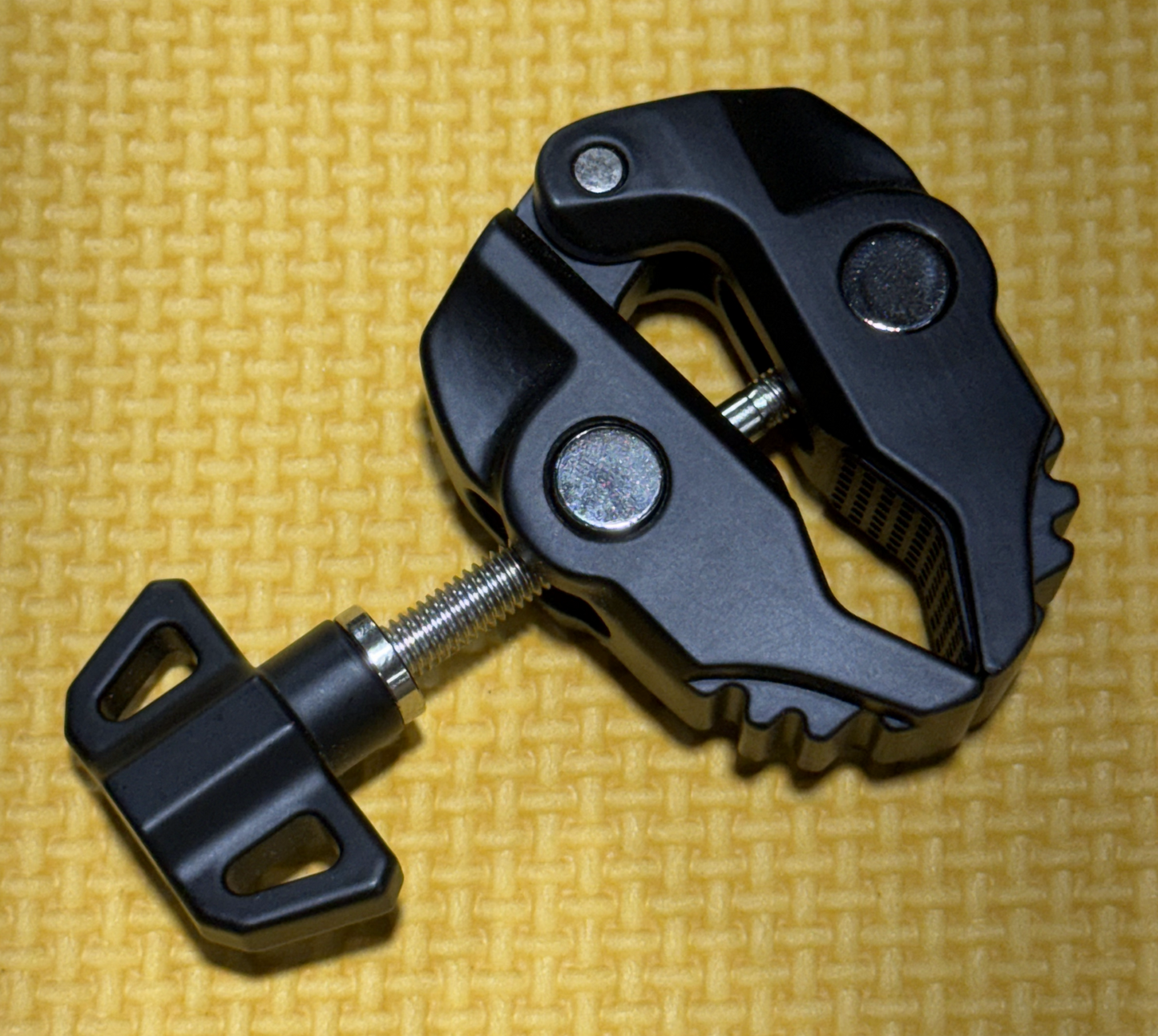 Lower Claw Clamp